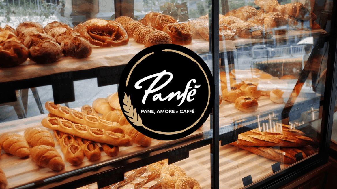 vetrina di pane artigianale e pasticceria
