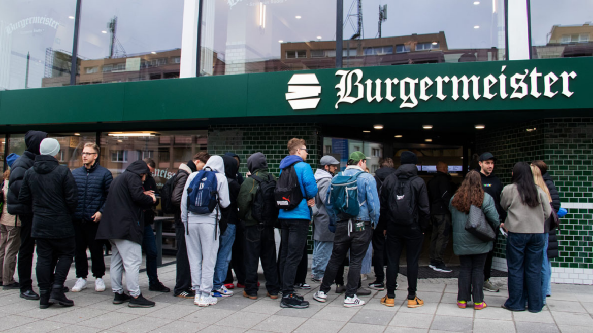 burgermeister: beliebter imbiss mit langer warteschlange