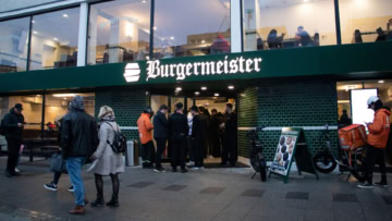 burgermeister wejście: kolejka i dostawy wieczorem