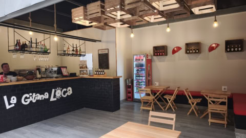 interior moderno y acogedor de la gitana loca