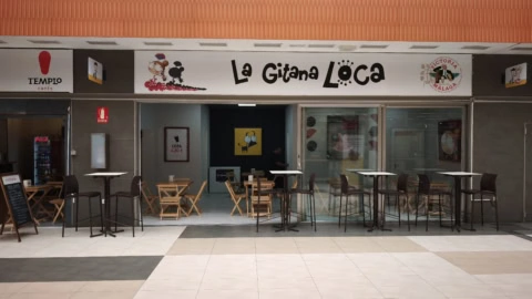 la gitana loca: café acogedor en centro comercial