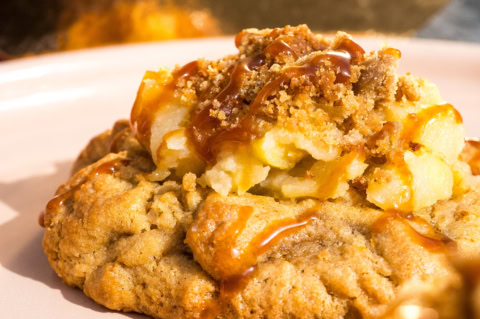 crumble aux pommes et caramel maison