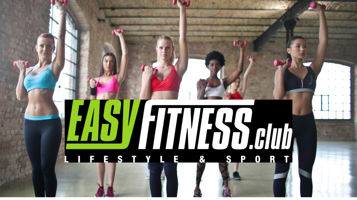 easyfitness: frauen im gruppenworkout mit hanteln