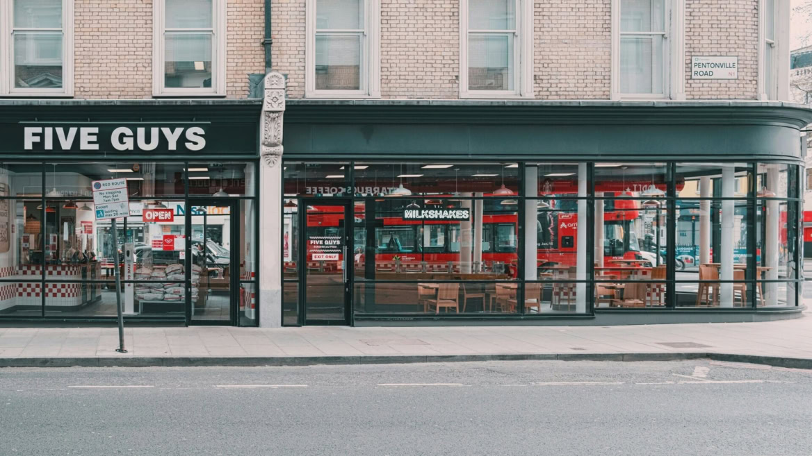 five guys su pentonville road: vetrina e milkshake
