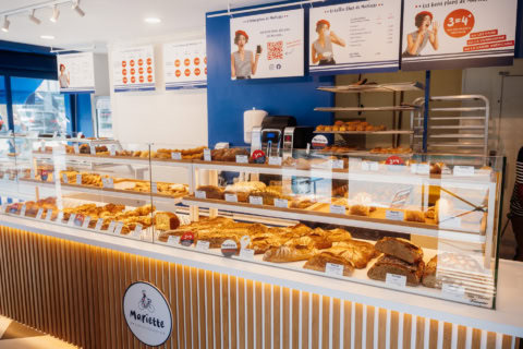 vitrine boulangerie artisanale mariette : pains et viennoiseries
