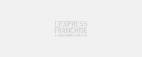 centered lexpress franchise watermark logo