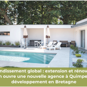 piscine turquoise et terrasse rénovée dune maison contemporaine
