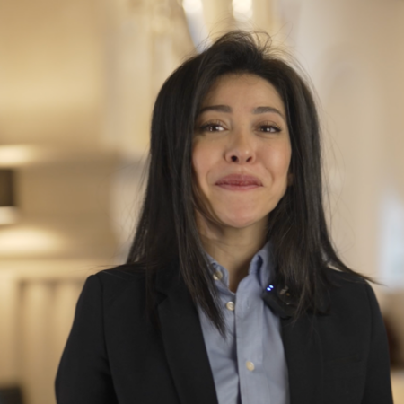 portrait femme professionnelle en interview