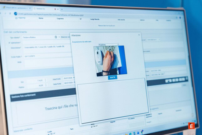 popup webcam per acquisizione documenti