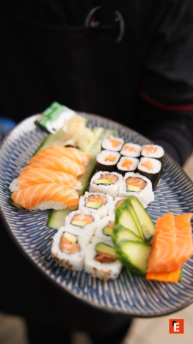 sushi de salmón: nigiri, maki y sashimi