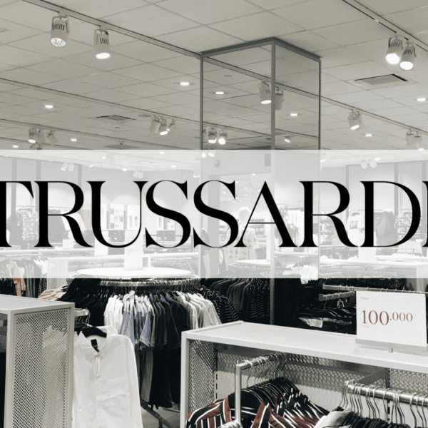 interno negozio trussardi: abbigliamento elegante e luminoso