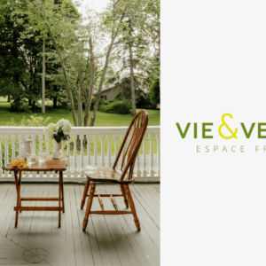 véranda classique : chaises, fleurs et citrons