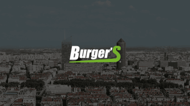 vue aérienne de ville avec logo burgers