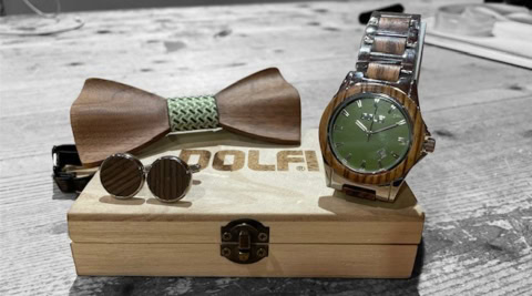 accessori uomo artigianali in legno: orologio e papillon
