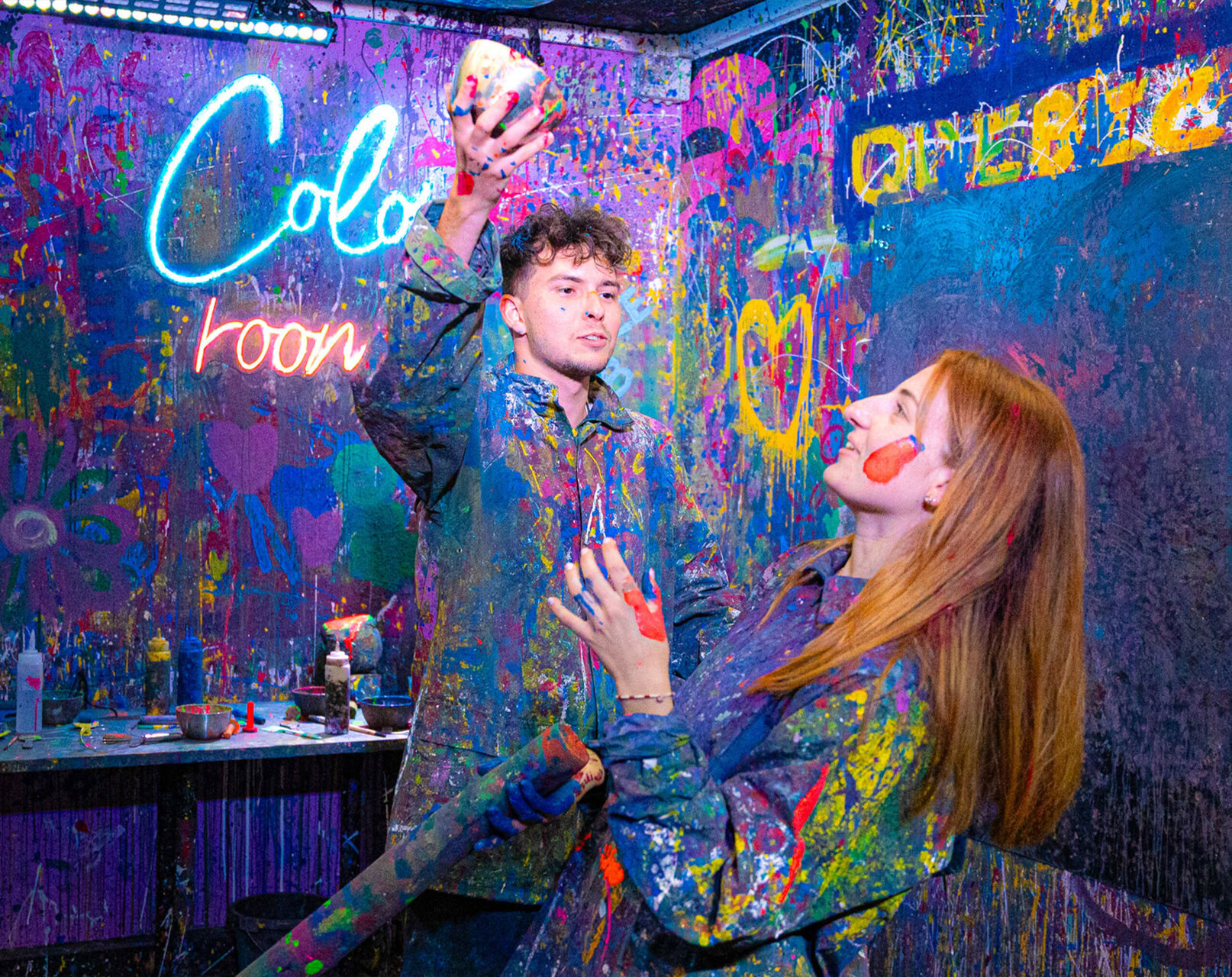atelier coloré : peinture, Éclaboussures et créativité