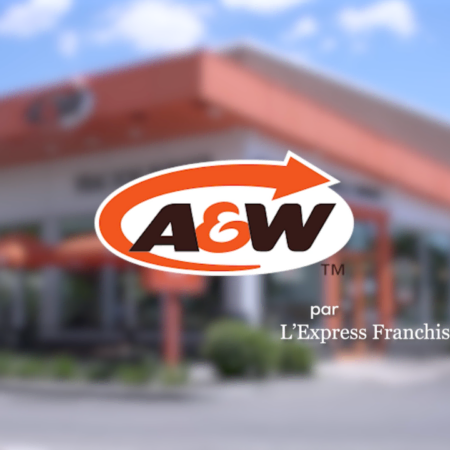 logo a&w et terrasse orange sur façade floue