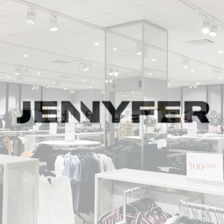 intérieur lumineux de la boutique jennyfer