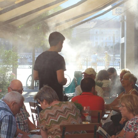 café terrasse brume chaleur