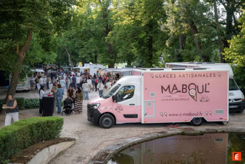 camion de glaces artisanales au parc
