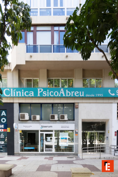 fachada de clínica psicoabreu con láserum
