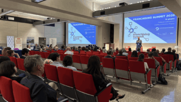 sommet franchising 2026 à milan — conférence en auditorium