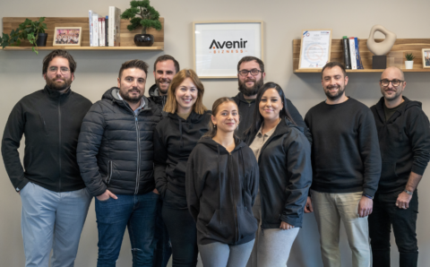 portrait d’Équipe avenir en bureau moderne