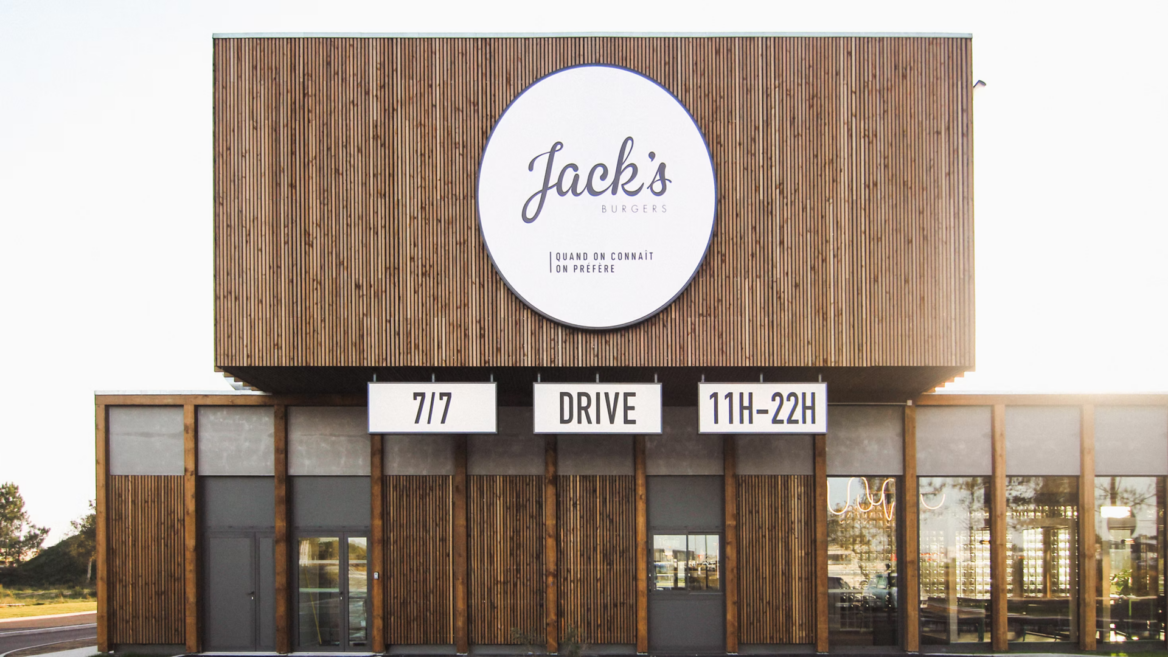 façade minimaliste en bois de jacks burgers