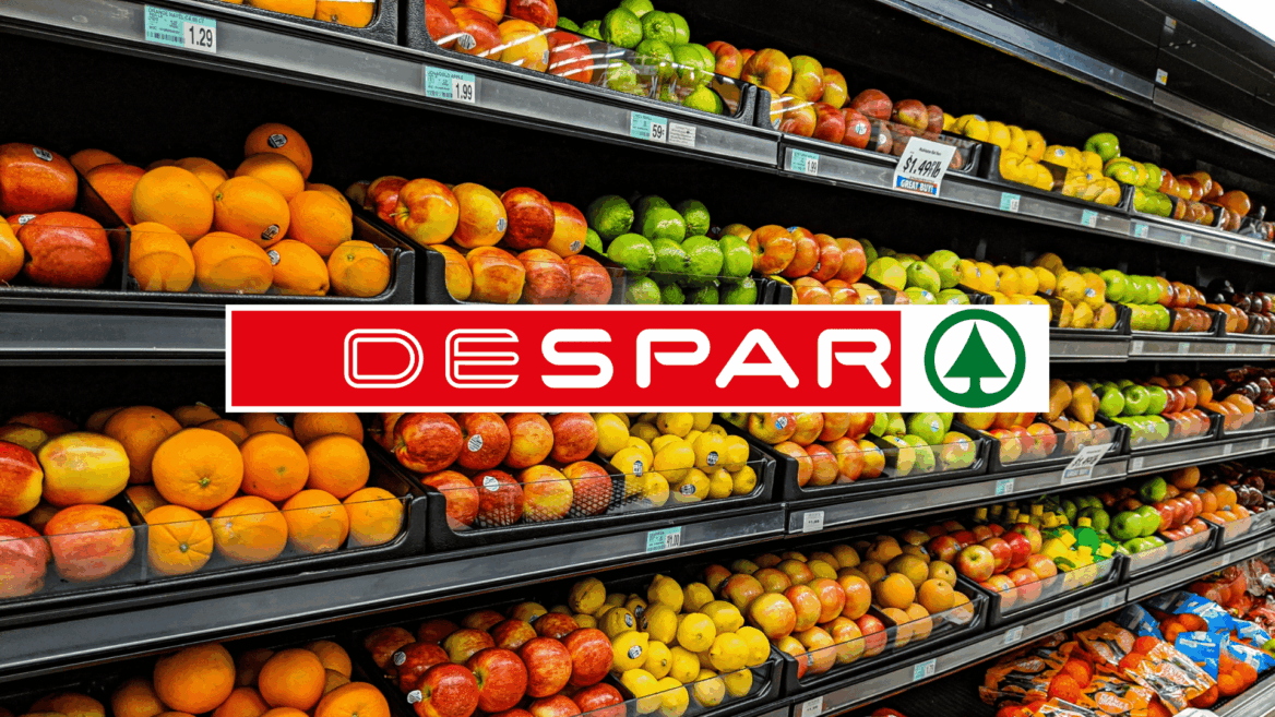 banco frutta colorato al supermercato despar