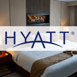 camera hyatt moderna con letto matrimoniale accogliente