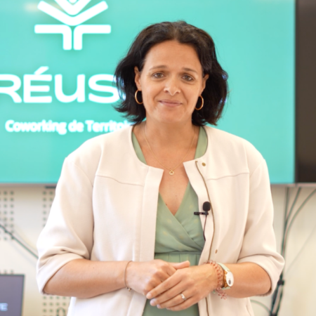 intervenante en présentation professionnelle dans un coworking