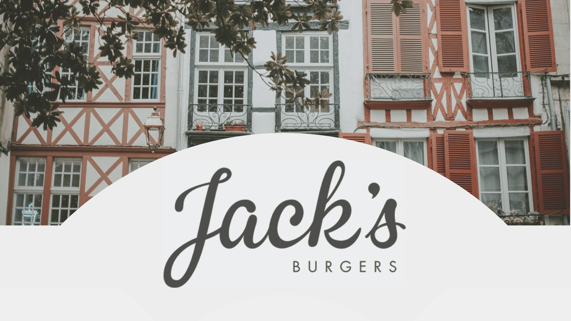 façade À colombages et enseigne jack’s burgers