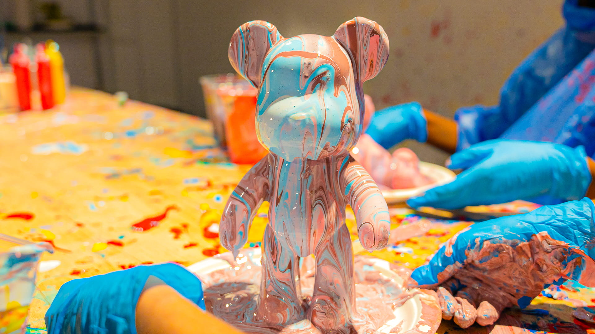 ours marbré en peinture — atelier créatif