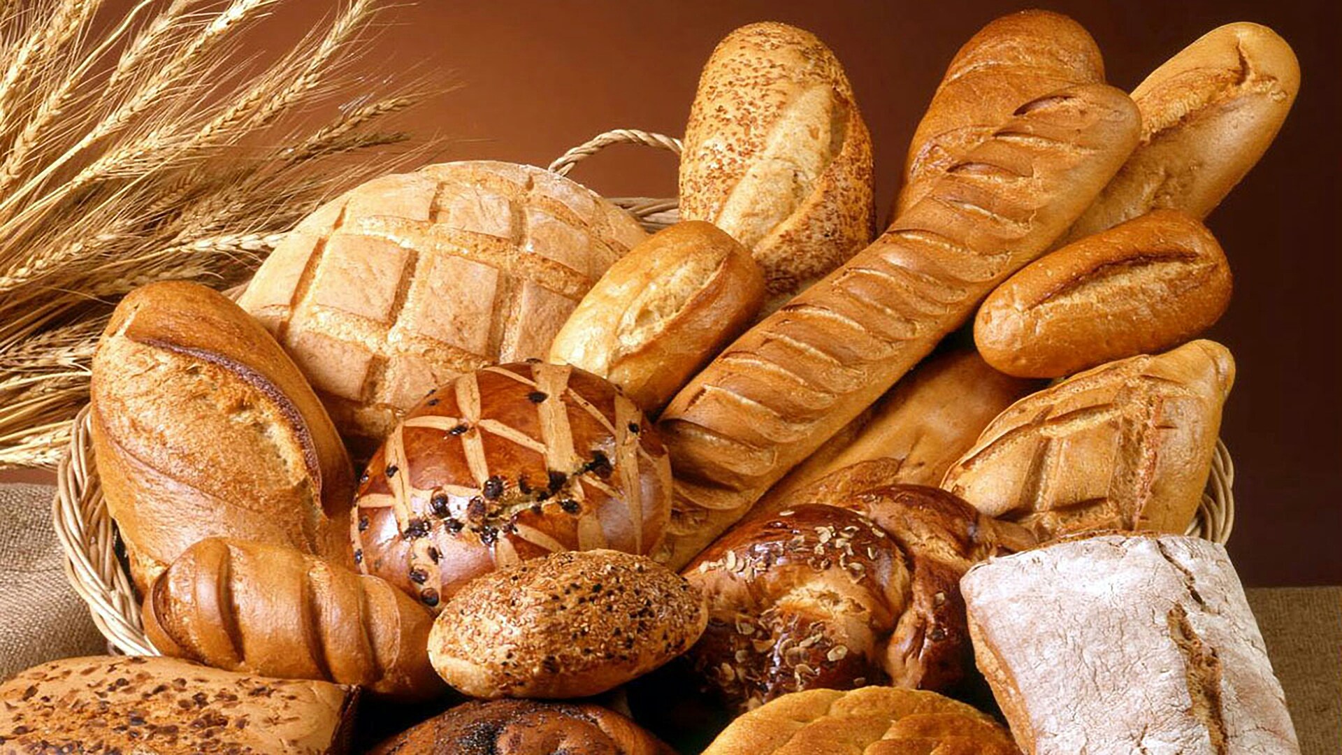 panier gourmand de pains et baguettes artisanales