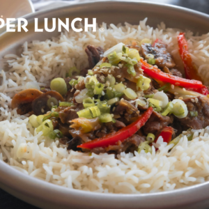 pepper lunch beef rice bowl with sesame seeds