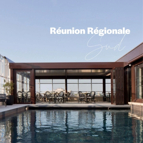 piscine sur toit terrasse et pavillon vitré chic