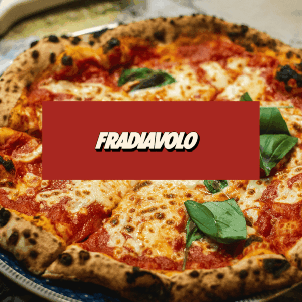 pizza napoletana fradiavolo con mozzarella e basilico