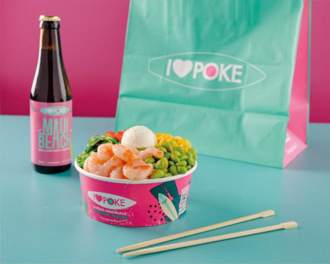 poke bowl maui beach con gamberi, edamame e alghe
