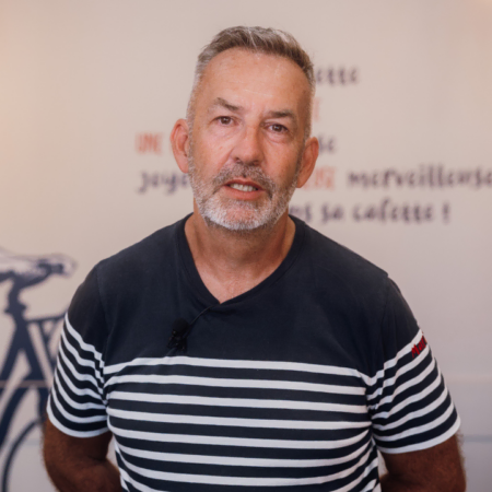 portrait dhomme en interview créative