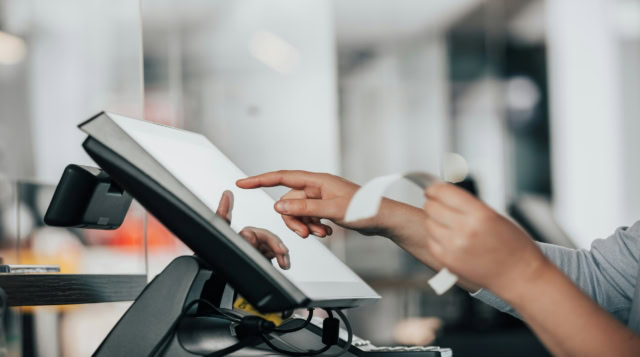 paiement rapide au terminal tactile