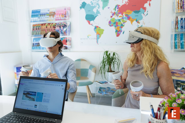esperienza vr collaborativa in ufficio moderno