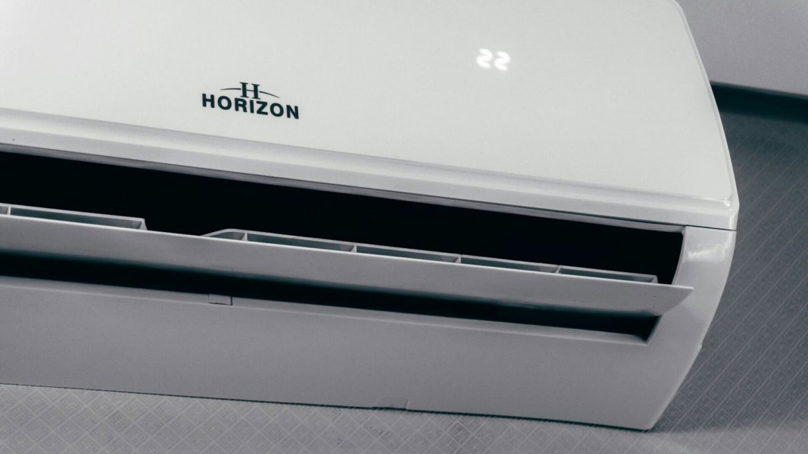 climatizzatore horizon da parete con display 22°c