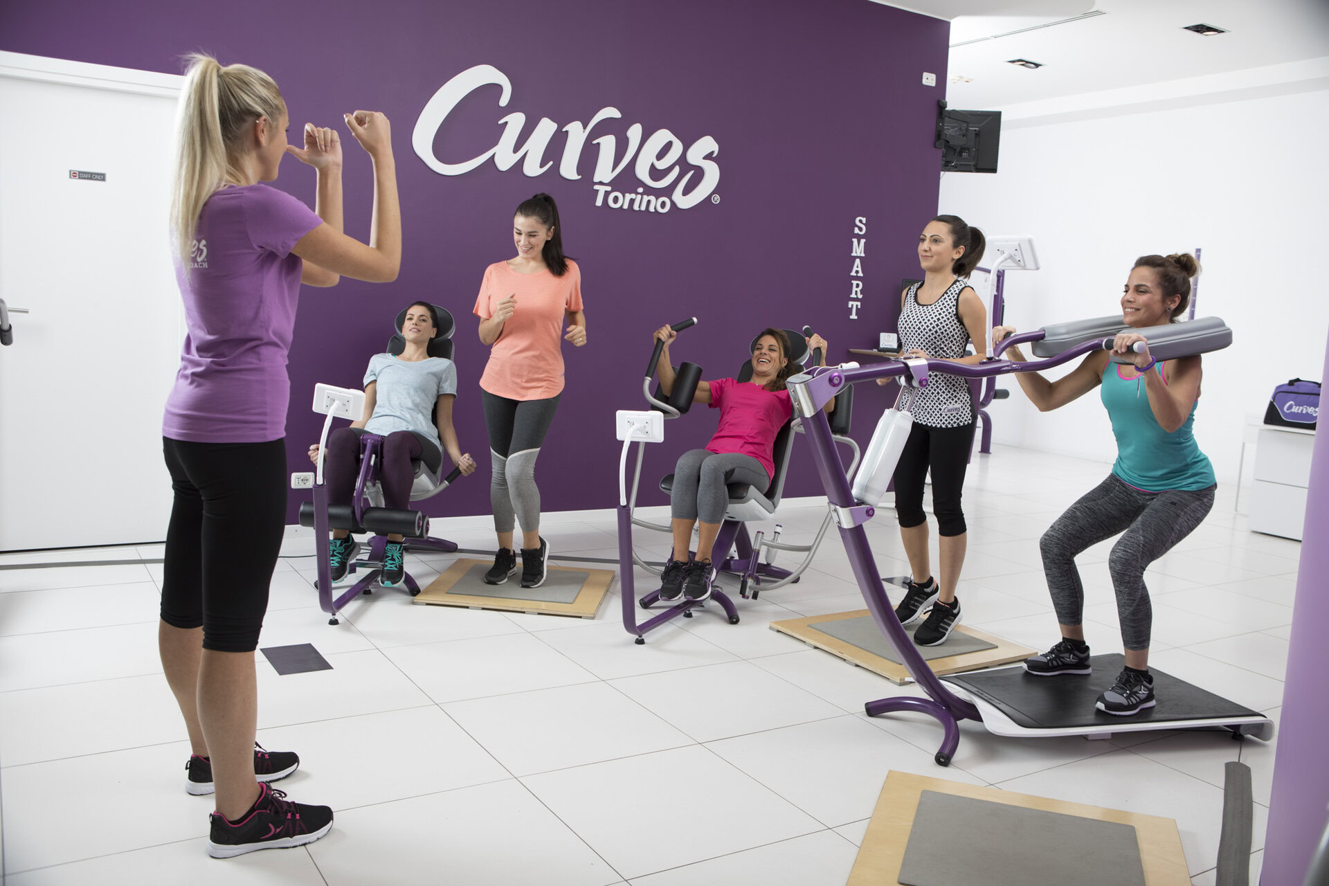 studio fitness curves torino: allenamento di gruppo donne