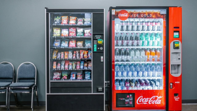 distributori snack e bevande in area attesa