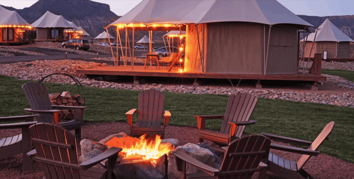 glamping serale: falò, tende e luci calde