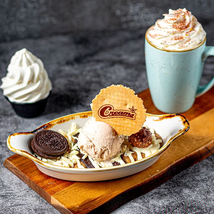 coffee ice cream with cookie and truffle