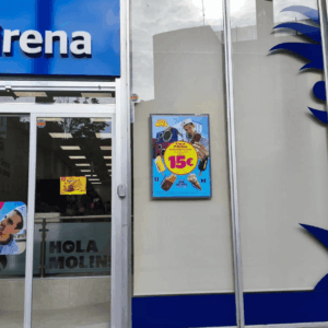 fachada y entrada de la sirena con cartel 15€