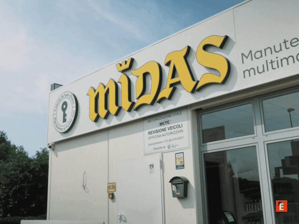 façade atelier midas avec enseigne et révision véhicules
