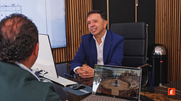 reunión de negocios en oficina moderna