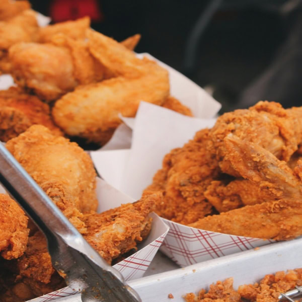 poulet frit croustillant ailes et cuisses traiteur