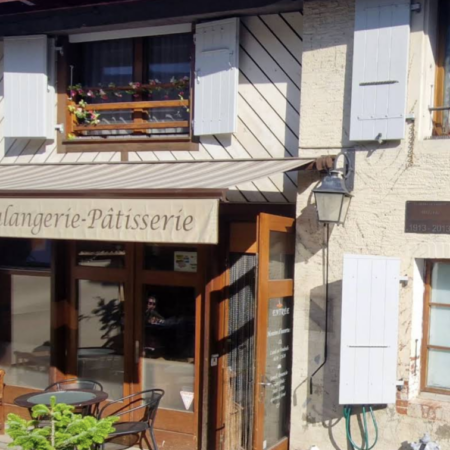 façade de la boulangerie première moisson en terrasse